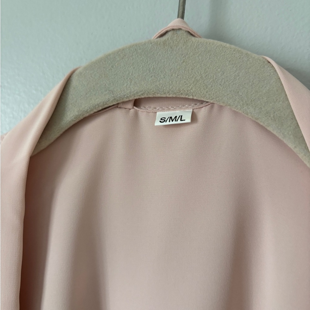 Pink Robe - Picture 2 of 4